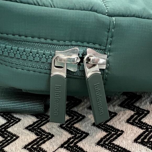NWT Medium Forest lululemon Quilted Grid Belt Bag 1.5L - Picture 4 of 11